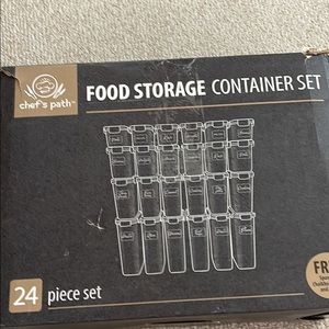 Food storage containers